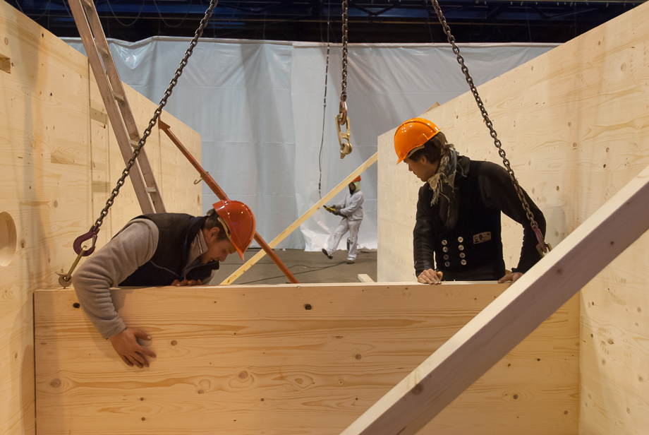 Dominik and Wolfgang installing the wall separating the kitchen and sleeping room