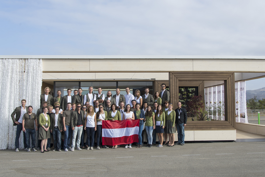 Team Austria posing infront of LISI.