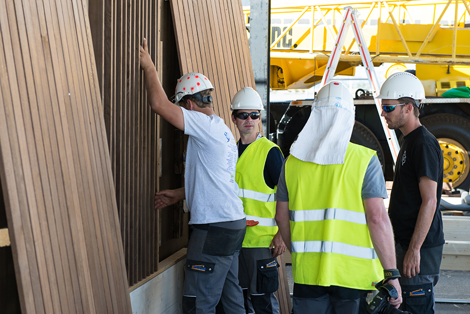 Installing the thermal ash.