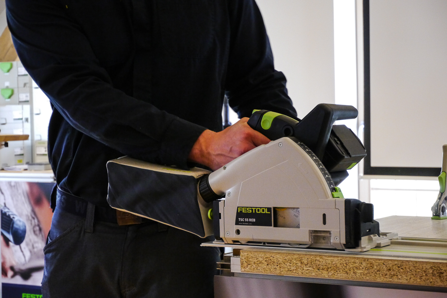 Festtool presents the first circular saw with battery packs.